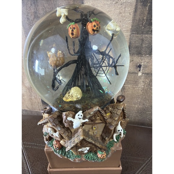 The Unbranded Brand Other - Vintage Halloween Musical Water Snow Globe Ding Dong Witch is Dead Skull Ghosts‎